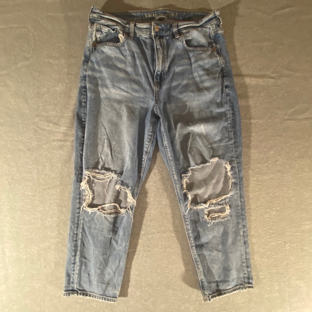 American Eagle Strigid Mom Jeans Womens 12 X-Short Light Wash Distressed Blue